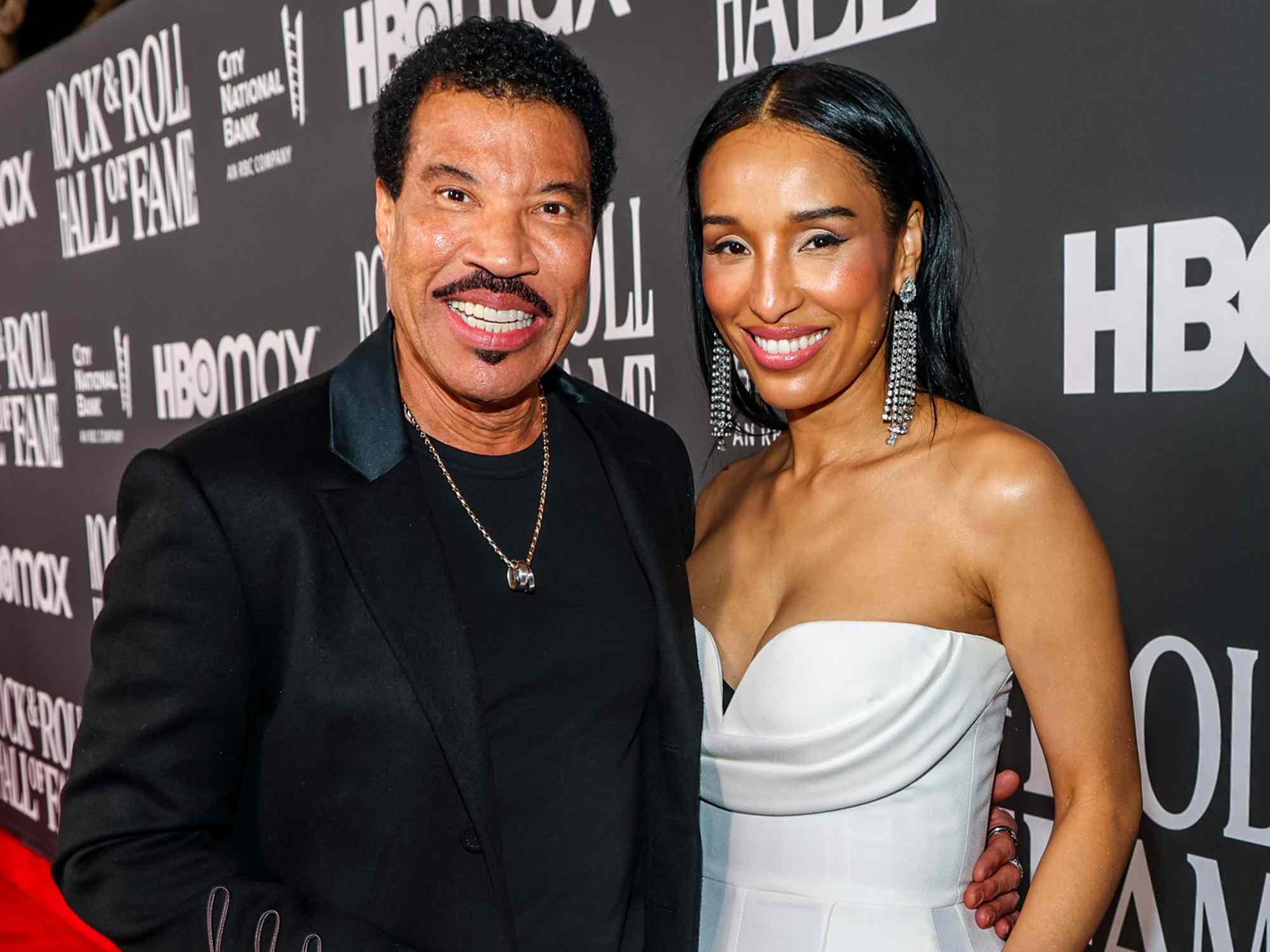 Lionel Richie Net Worth 2024: You Won't Believe His Fortune!